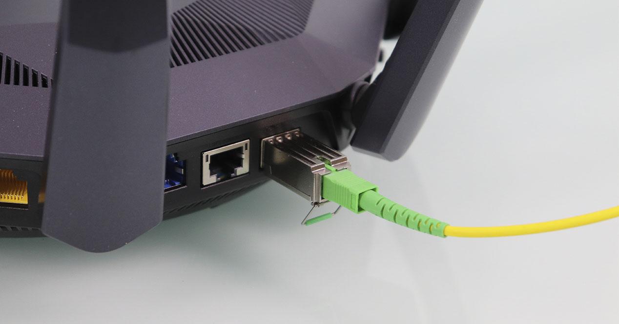 Qué es una ONT de fibra: Diferencias con el router y funcionamiento
