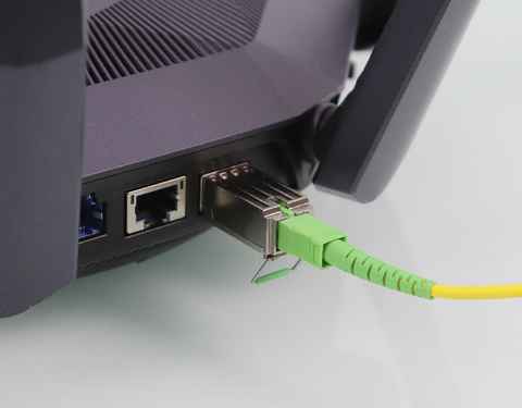 Cómo configurar el router ASUS RT-AX89X con una ONT SFP para fibra