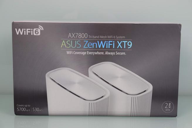 Vista frontal de la caja del WiFi Mesh ASUS ZenWiFi XT9