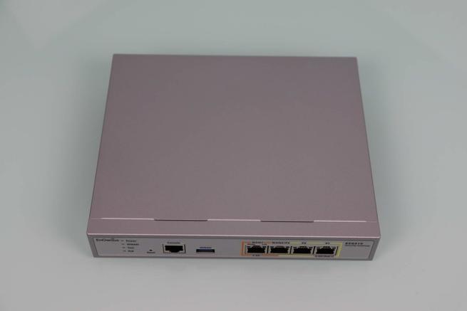 Zona superior del router profesional EnGenius ESG510 en detalle