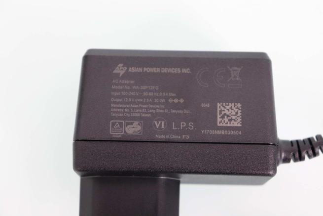 Características eléctricas del transformador de corriente del Movistar Router Smart WiFi 6