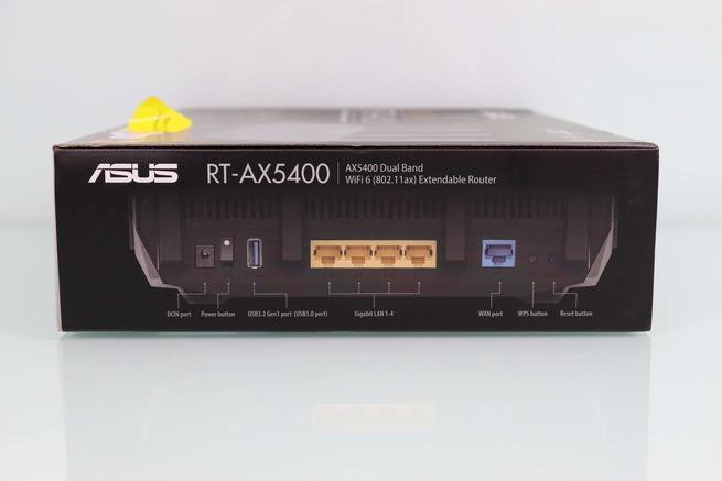Vista del lateral derecho de la caja del router ASUS RT-AX5400