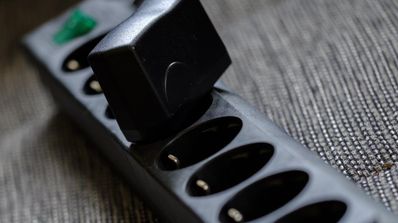 Cargadores no oficiales gastan más energía