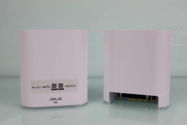 Vista de la parte frontal y trasera del sistema WiFi Mesh ASUS ExpertWiFi EBM68 en detalle