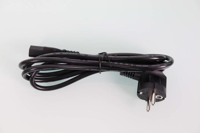 Vista del cable de alimentación CA para la BLUETTI AC180