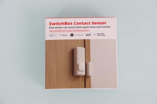 Frontal de la caja del SwitchBot Contact Sensor en detalle
