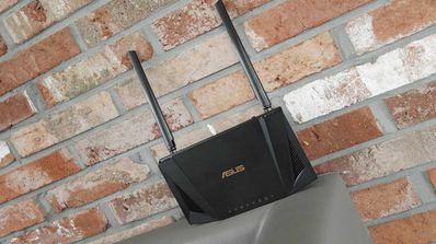 Botón del router para mejorar Internet