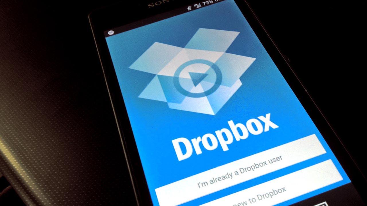 Dropbox comparte datos con OpenAI