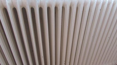 Evita cubrir los radiadores en casa