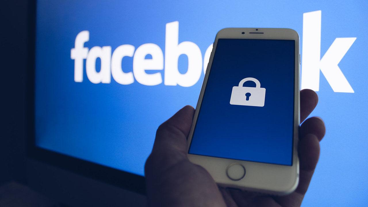 Revisa quién te espía en Facebook