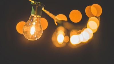 Ahorrar energía al usar las luces en casa