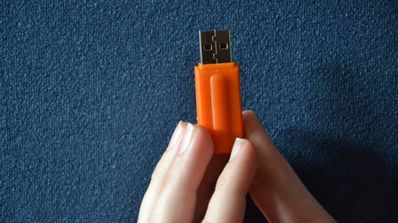 Riesgos de usar un pendrive que te han dejado
