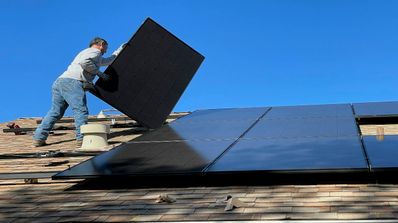cuántas placas solares necesitas