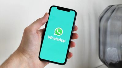Cómo podría un intruso ver los mensajes de WhatsApp