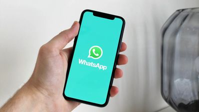 Cómo podría un intruso ver los mensajes de WhatsApp