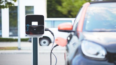 placas solares necesitas para cargar tu coche eléctrico
