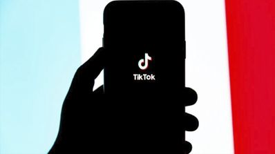 móvil con TikTok