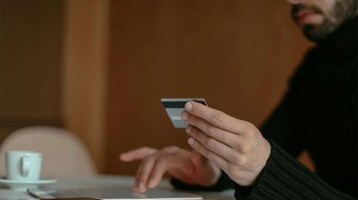 Robo de tarjetas en tiendas online falsas