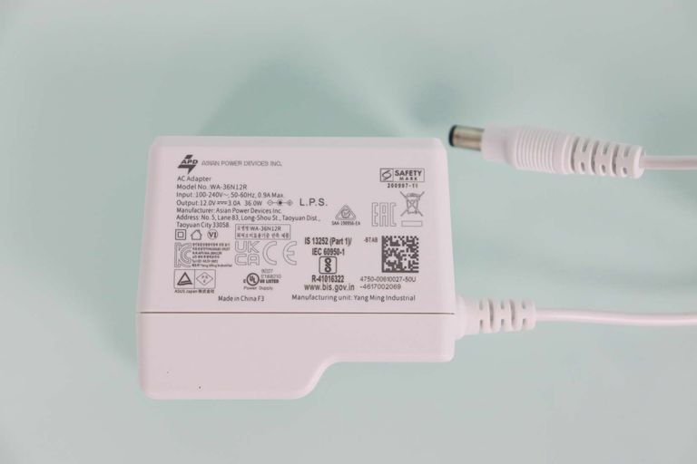 ASUS ZenWiFi BT8 - Système WiFi Mesh 3 Routeurs - WiFi 7 Jusqu'à 14 Gbps, Couverture 750 M²