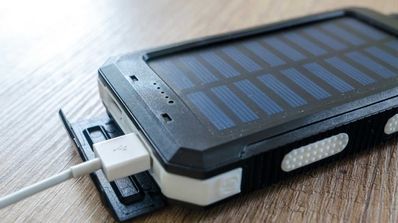 Utilidad de tener un cargador solar
