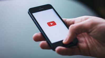 e-mail filtrado al usar YouTube