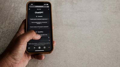 Guia ChatGPT como respaldo de Siri