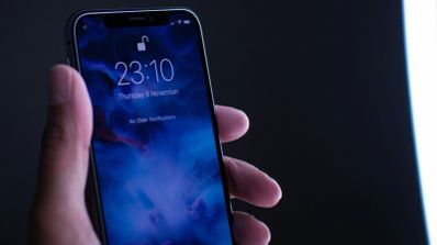 Descubre Cómo saber si la cámara o el micrófono de tu teléfono están pirateados portada