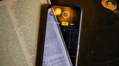 El espionaje a través de la cámara de tu teléfono móvil portada