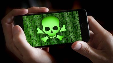 Malware agrega contactos falsos