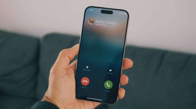 Llamada entrante en un teléfono móvil
