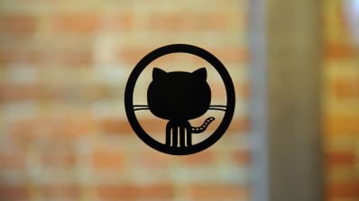 Imagen en la que aparece el logo de GitHub, la plataforma que están suplantando