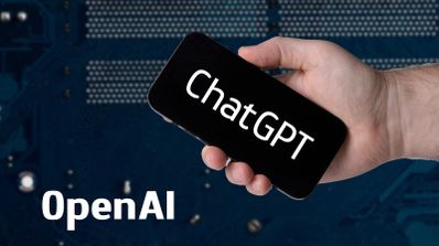 Pantalla de un móvil en la que aparece ChatGPT
