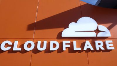 Imagen en la que aparece el logo de Cloudflare