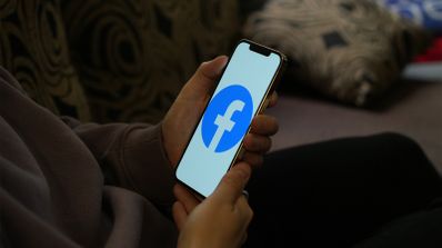Imagen de Facebook en un móvil