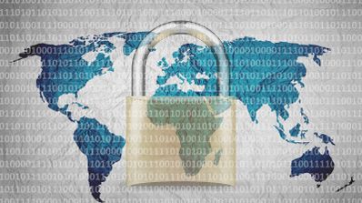 Candado con el mapamundi, ilustrando la seguridad y privacidad que proporciona ECH.