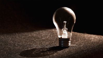 Imagen en la que aparece una bombilla eléctrica