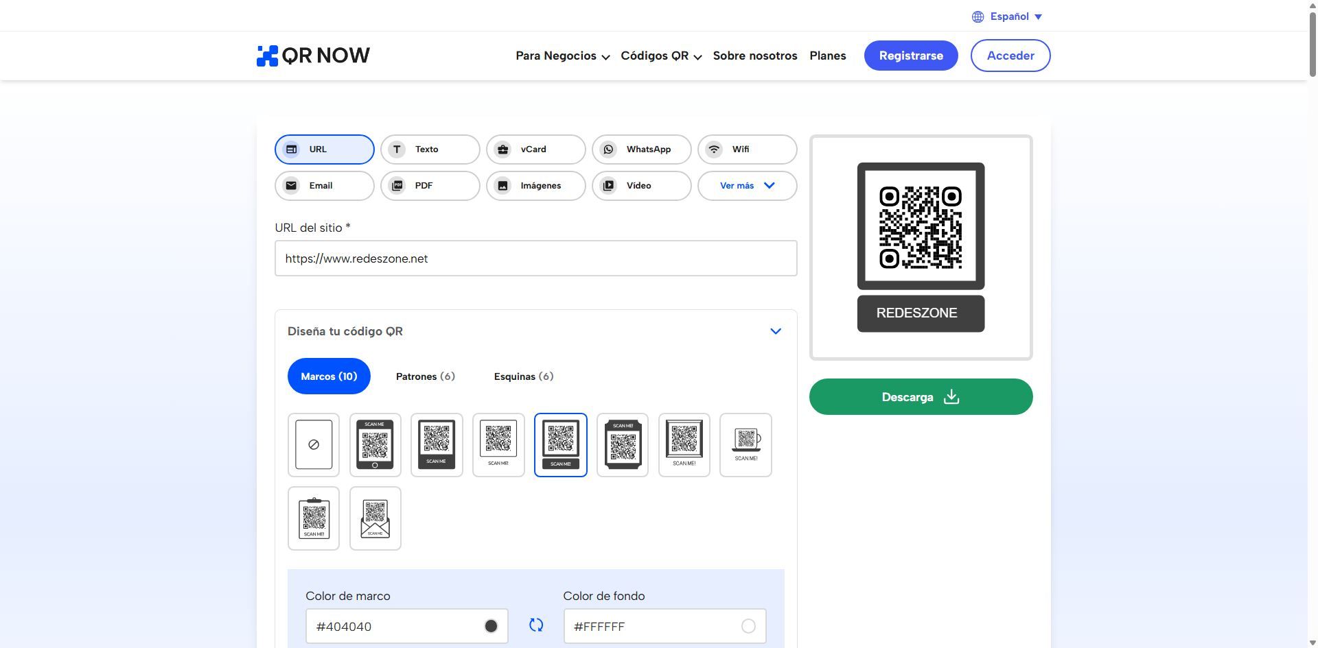 Panel de configuración de códigos QR en la interfaz de QRnow con opciones de personalización de marcos y colores.