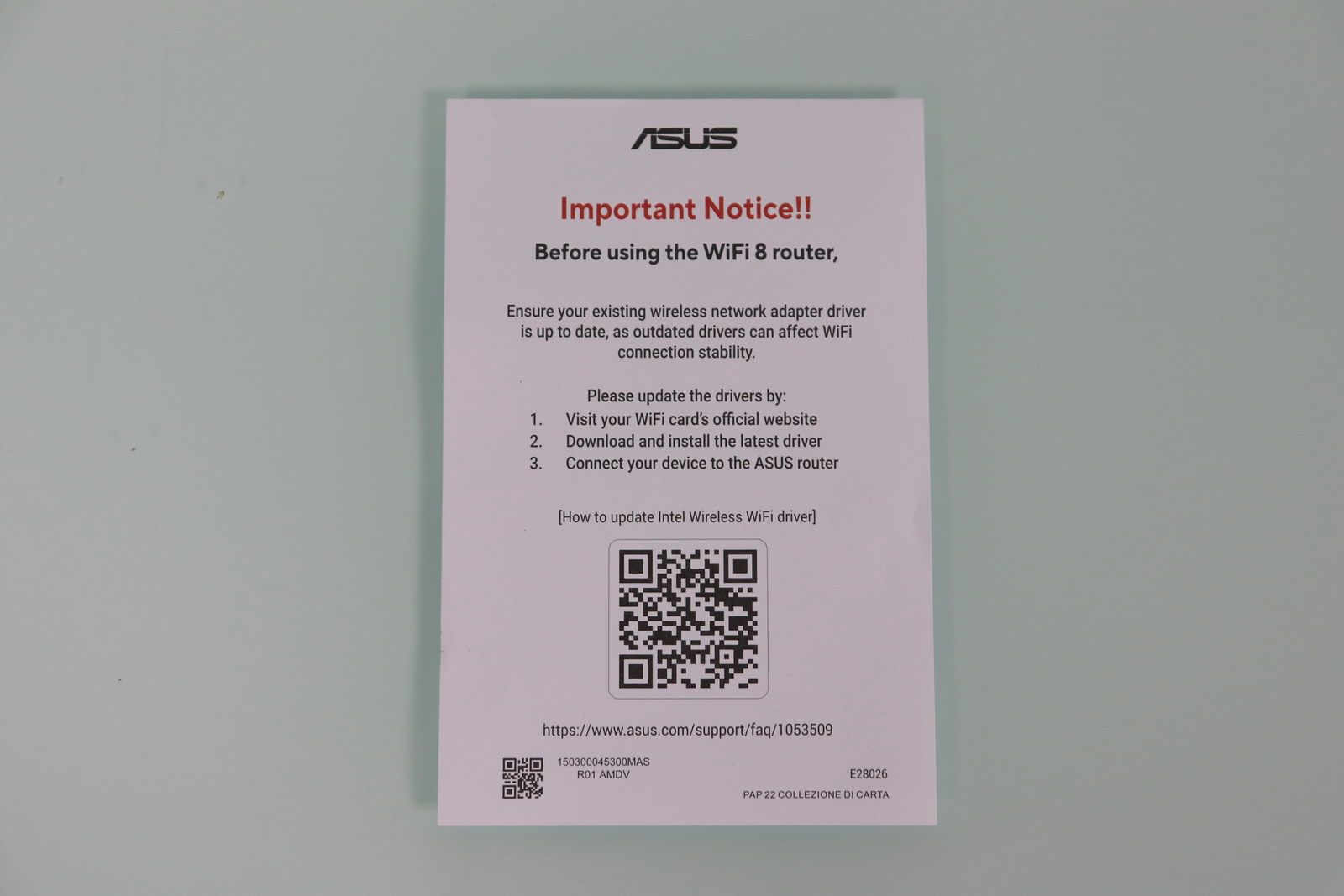 Folleto de aviso importante del ASUS GT-BN98 sobre la actualización de controladores de red antes de usar WiFi 6.