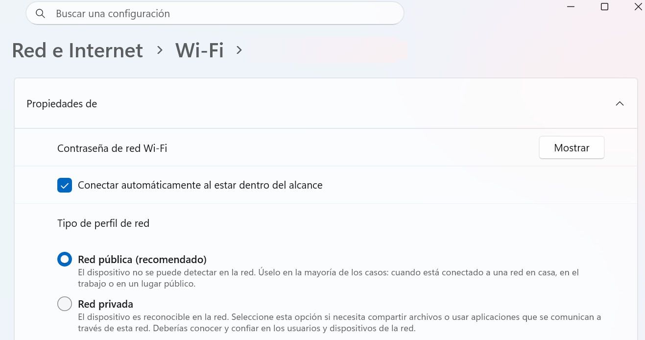 Panel de configuración de Red e Internet en Windows mostrando las propiedades de una conexión Wi-Fi.