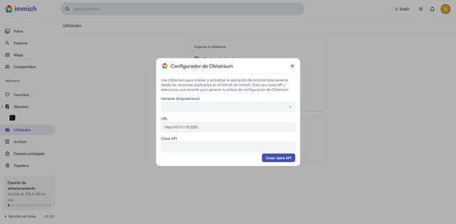 Ventana emergente del configurador de Chromium en la interfaz de Immich con campos para URL y clave API.