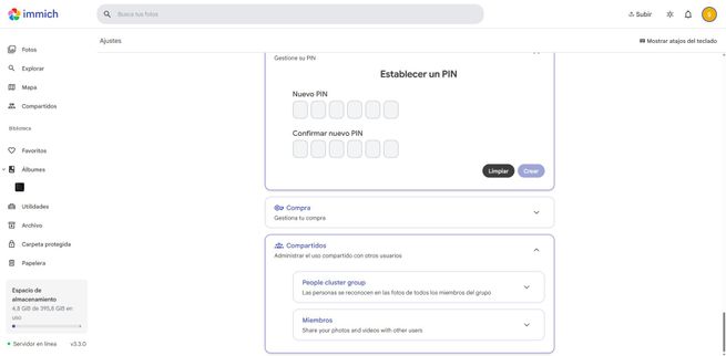Panel de control de Immich con opciones para establecer PIN y configurar álbumes compartidos.
