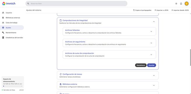 Opciones de comprobaciones de integridad en el menú de ajustes de Immich.