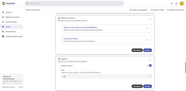 Configuración de biblioteca externa y niveles de registro en la interfaz de Immich.