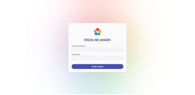 Ventana de acceso a Immich con campos para correo electrónico y contraseña.