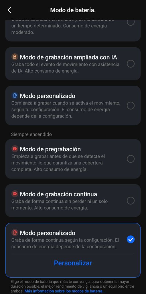 Interfaz de la aplicación Reolink con el menú de gestión de batería y modos de grabación.
