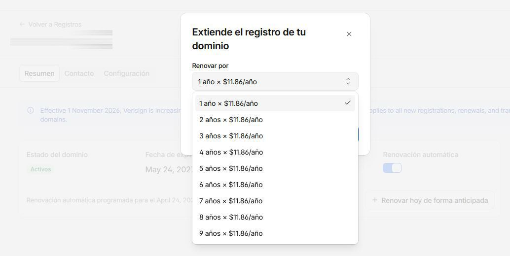 Menú desplegable de una interfaz web que muestra las opciones y precios anuales para extender el registro de un dominio.
