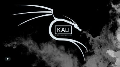 Logotipo de Kali Linux con la silueta de un dragón blanco sobre fondo negro rodeado de humo.