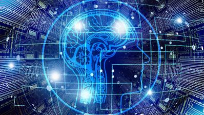Ilustración conceptual de inteligencia artificial con un cerebro humano digital sobre un fondo de circuitos electrónicos y conexiones de datos en color azul.