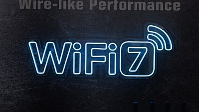 Logotipo de WiFi 7 con iluminación de neón azul sobre una superficie metálica oscura texturizada.