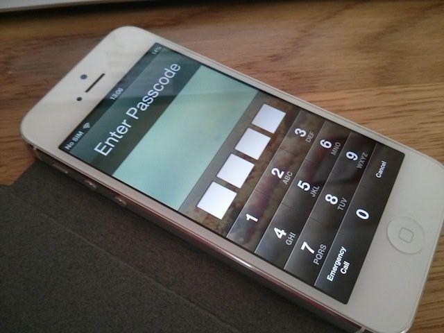 iOS 7 permite saltarse la pantalla de bloqueo de sim